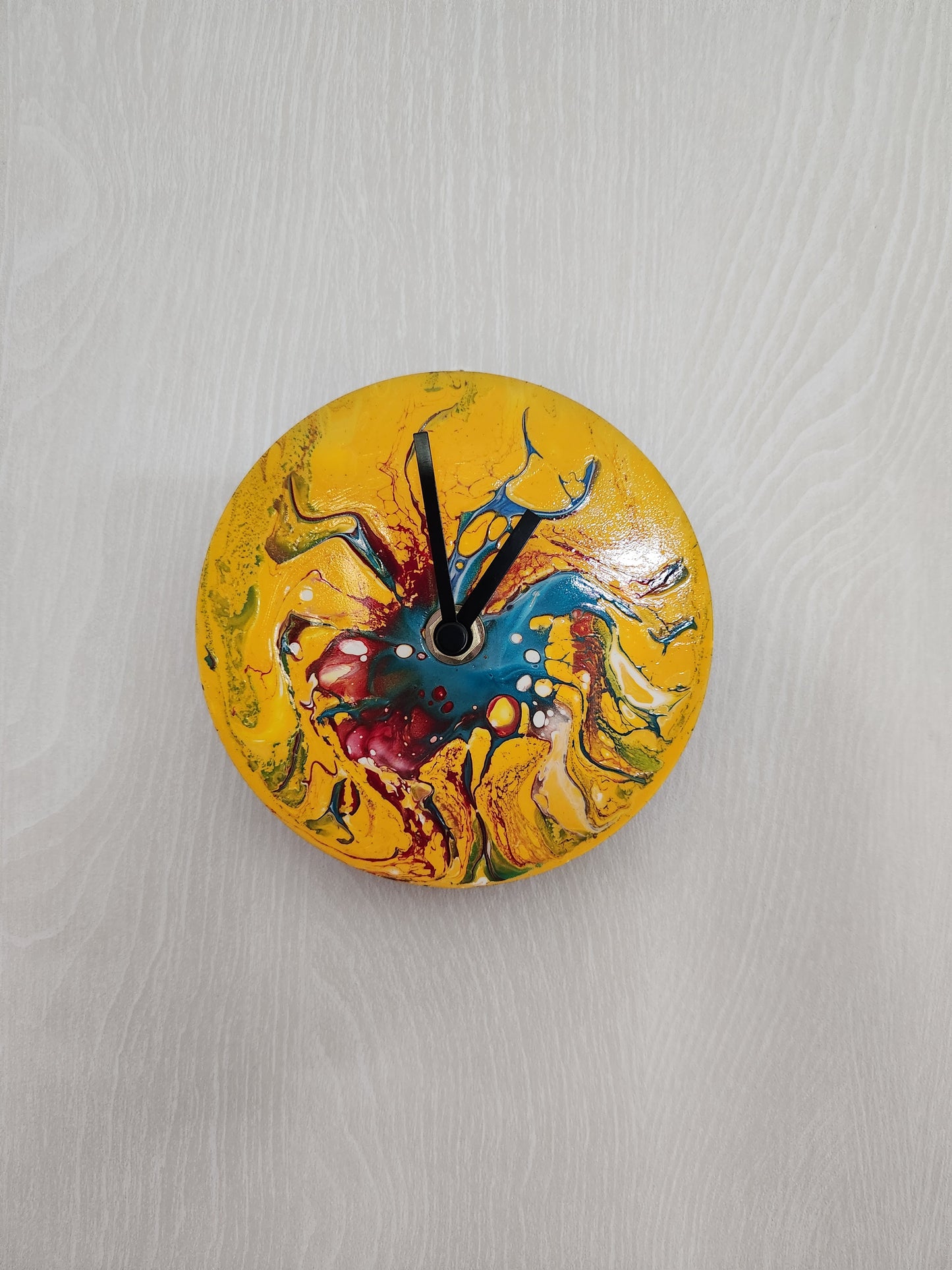 Art Clock - CD - Yellow